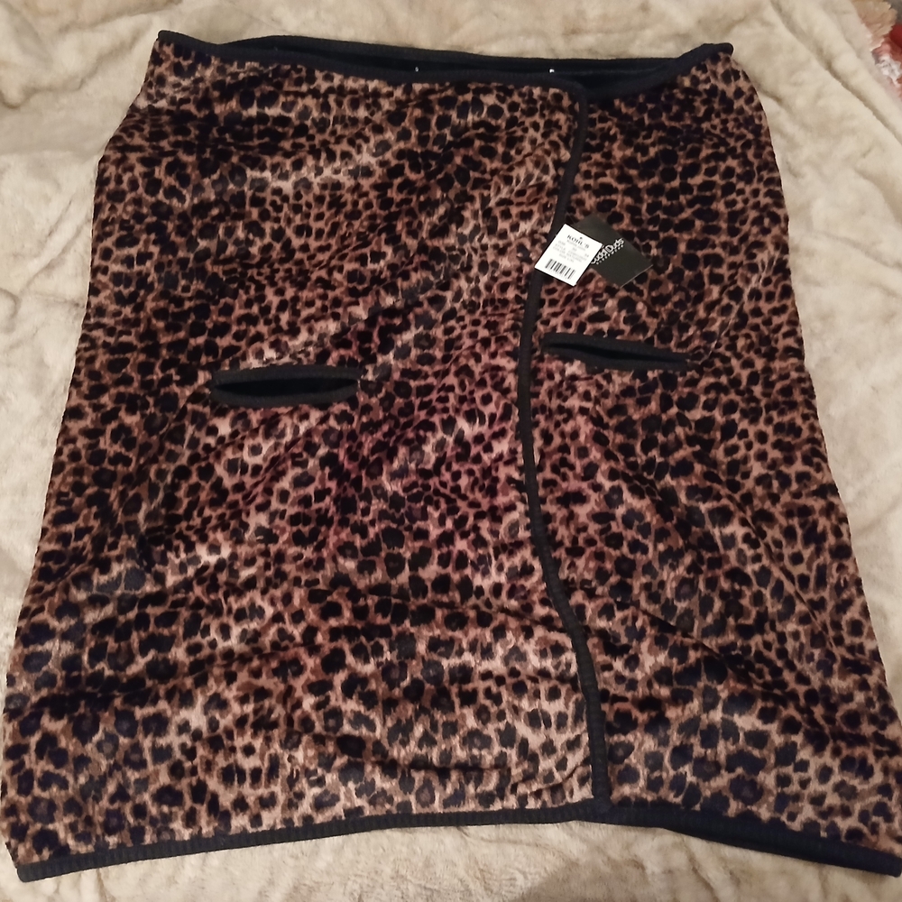 Cuddl Duds Leopard Print Wrap